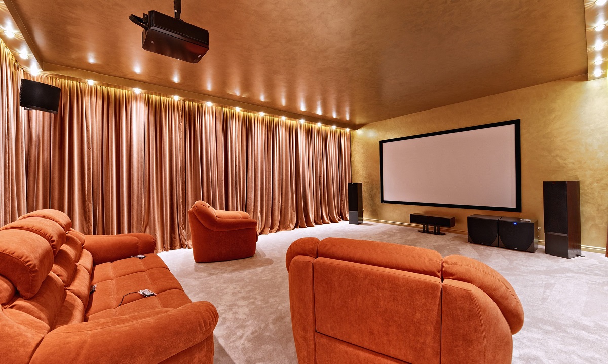 Traditional-Home-Cinema.jpg